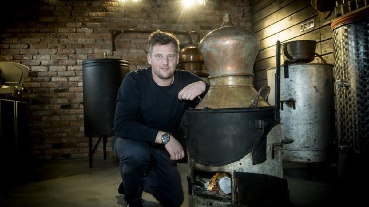 ginbrin-slovenski-gin-erik-sarkicj